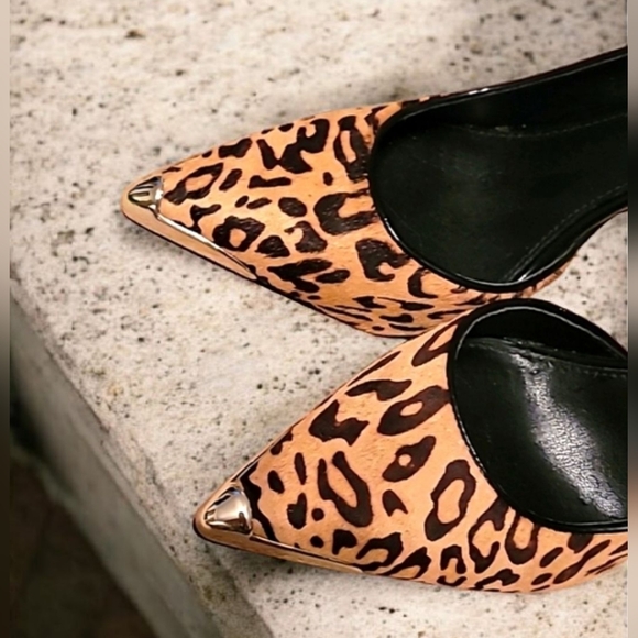 Guess Carrie Cheetah Print Suede Stilettos Custom Gold Toe Women's Size 6.5 - Picture 7 of 11